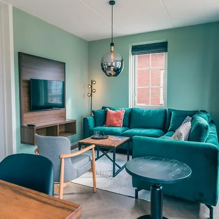 Sustainable Water With Dishwasher, By A Medemblik