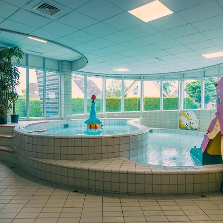 Sustainable Water With Dishwasher, By A Villa Medemblik