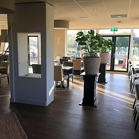 Sustainable Water With Dishwasher, By A Villa Medemblik
