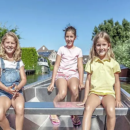 Sustainable Water With Dishwasher, By A Villa Medemblik